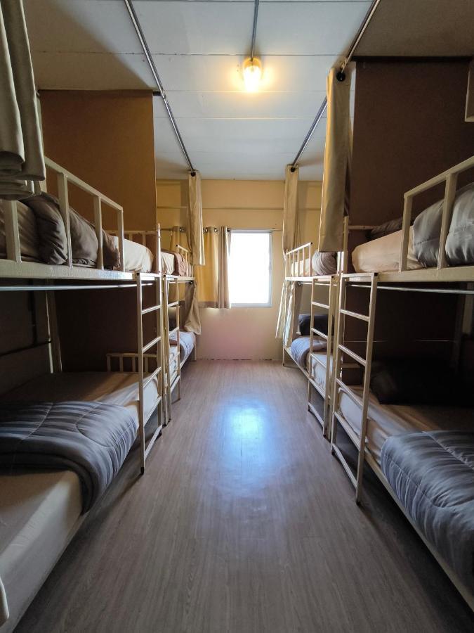 Youyen Hostel Bangkok Ngoại thất bức ảnh