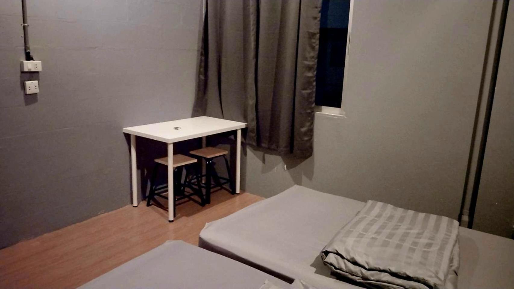 Youyen Hostel Bangkok Ngoại thất bức ảnh