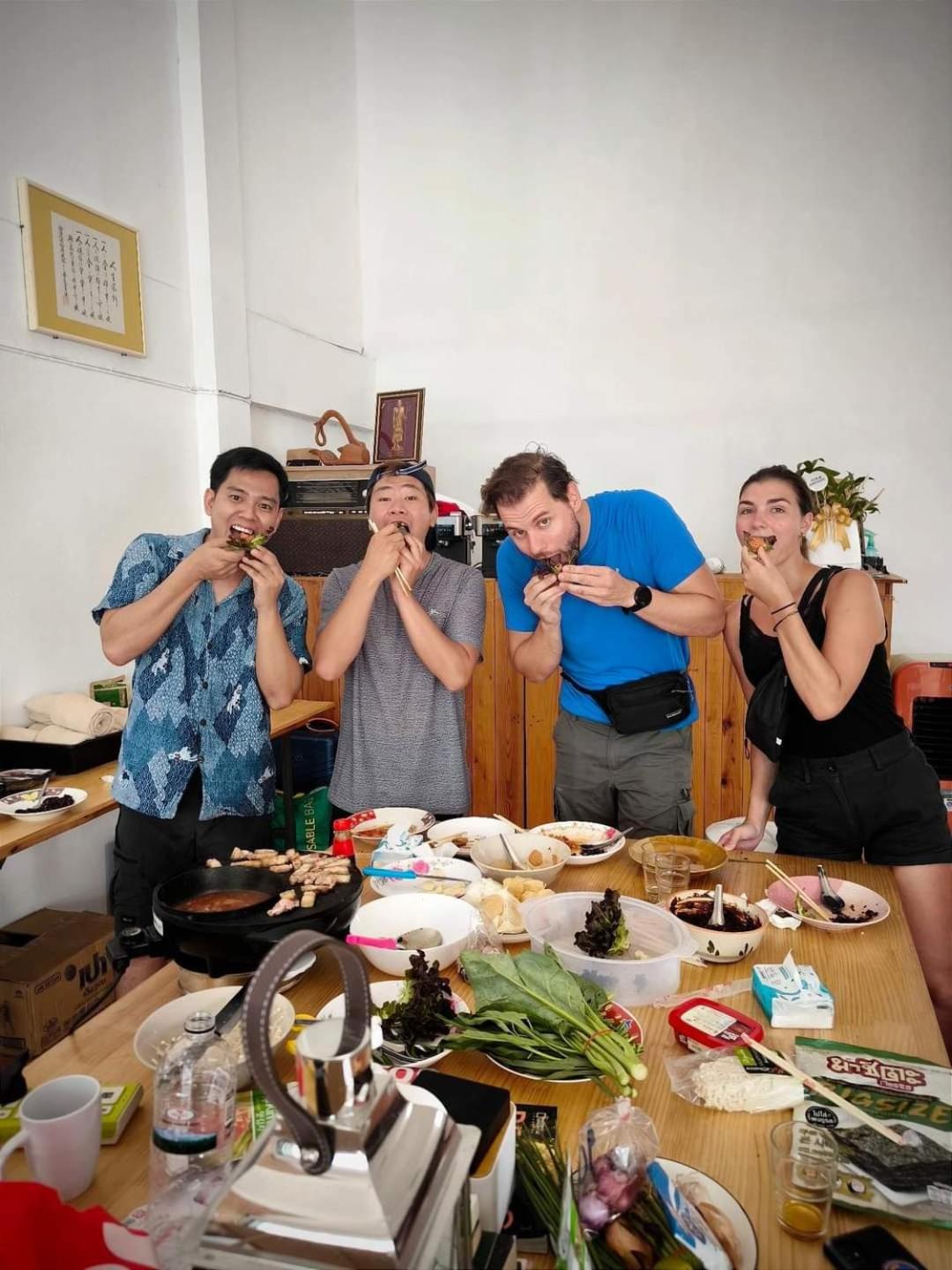 Youyen Hostel Bangkok Ngoại thất bức ảnh
